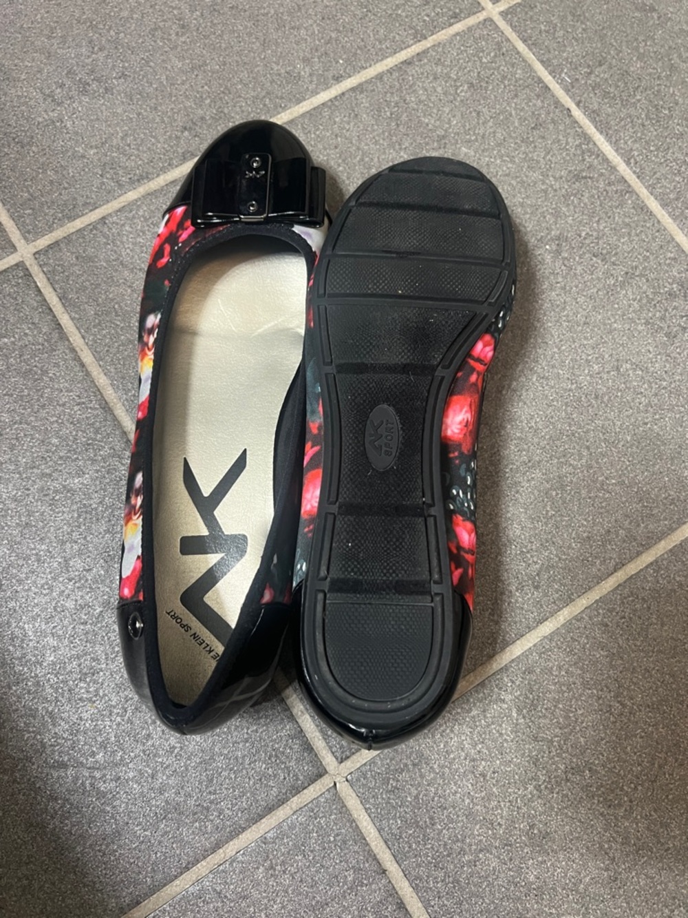 Anne Klein Black Floral Bow Flats with Pink & White Accents - Picture 4 of 5
